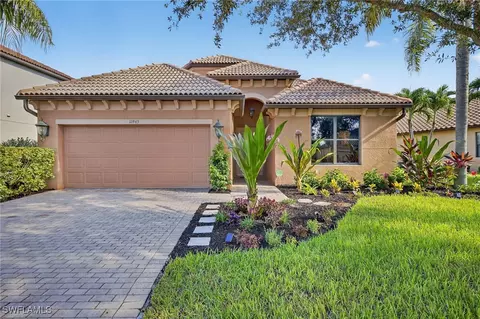 11945 Country Day Cir, Fort Myers, FL 33913