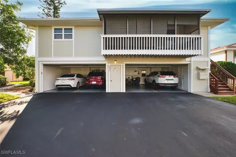 583 Vancouver Cir #2, Fort Myers, FL 33907