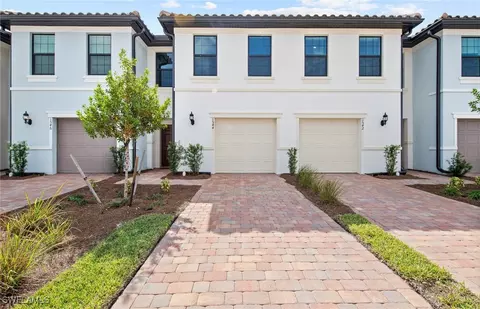 1659 Lake Jessup Cir, Cape Coral, FL 33909