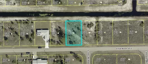 1123 Edgewood St E, Lehigh Acres, FL 33974