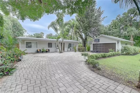 369 Caloosa Dr, Labelle, FL 33935
