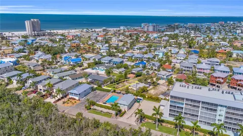 250 Fairweather Ln, Fort Myers Beach, FL 33931