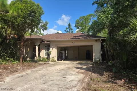 3701 Eagle Pass St, North Port, FL 34286