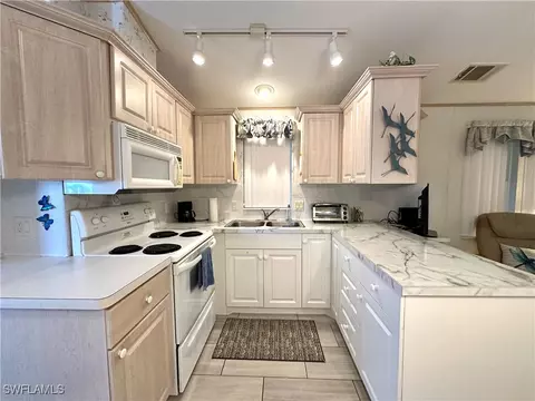 4540 Split Log Ln E, Estero, FL 33928 photo 7
