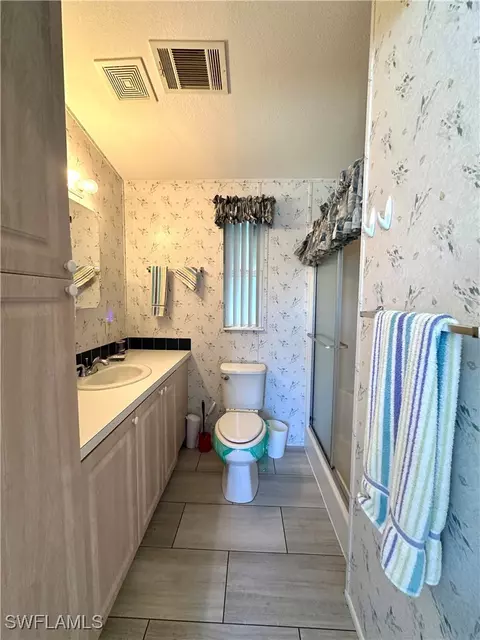 4540 Split Log Ln E, Estero, FL 33928 photo 9