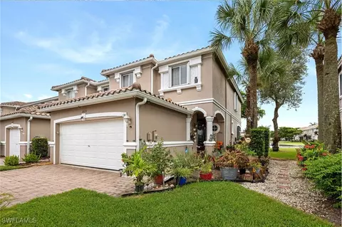 10035 Chiana Cir, Fort Myers, FL 33905