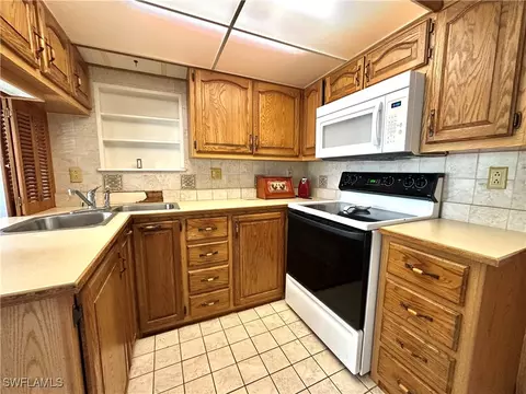 4531 Pilgrims Way E, Estero, FL 33928 photo 6