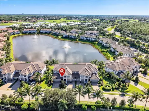 8012 Signature Club Cir #101, Naples, FL 34113