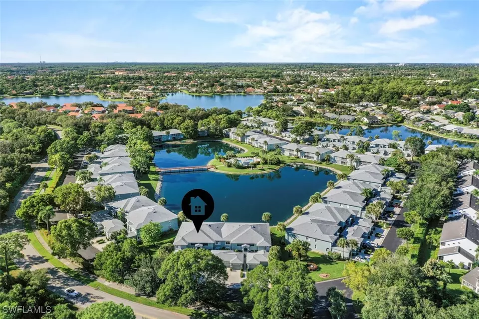 View/Area - 885 New Waterford Dr #U101, Naples, FL 34104 photo 4 of 6