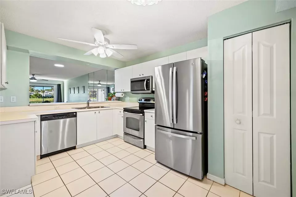Kitchen - 885 New Waterford Dr #U101, Naples, FL 34104 photo 1 of 1