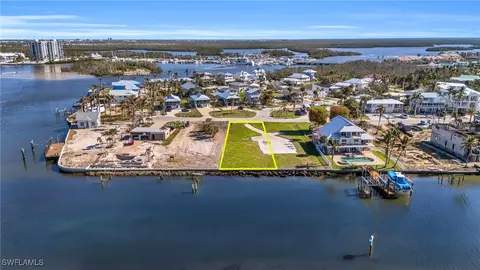 922 San Carlos Dr, Fort Myers Beach, FL 33931