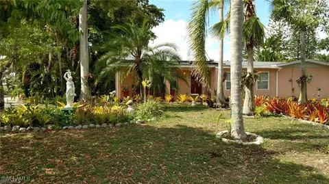 307 W Oregon Rd W, Lehigh Acres, FL 33936
