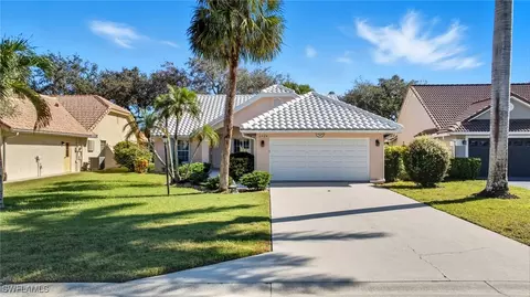 6074 Westbourgh Dr, Naples, FL 34112