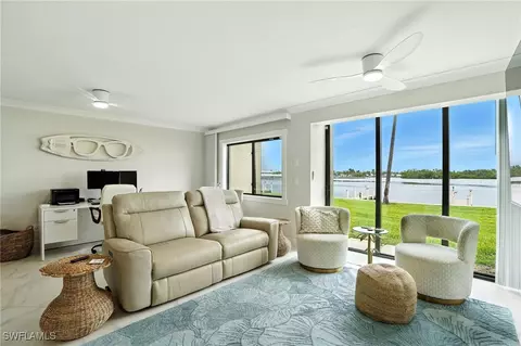 896 Buttonwood Dr #112, Fort Myers Beach, FL 33931