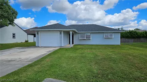 17373 Kentucky Rd, Fort Myers, FL 33967