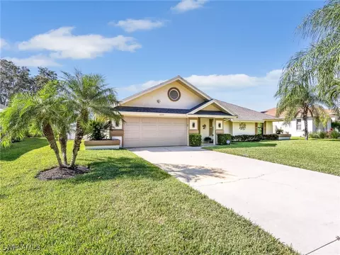 3645 Cartwright Ct, Bonita Springs, FL 34134