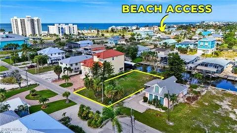 171 Egret St, Fort Myers Beach, FL 33931
