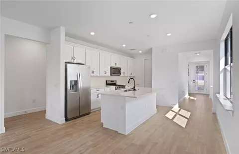 1915 Sierra Ct, Naples, FL 34120 photo 2