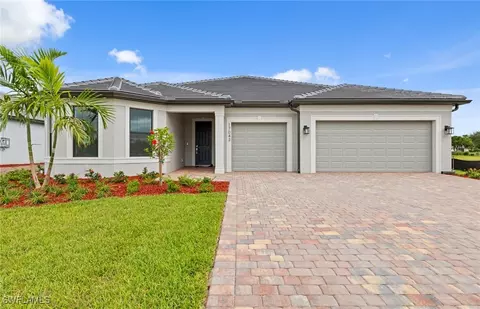 17043 Bishop Blvd, Alva, FL 33920