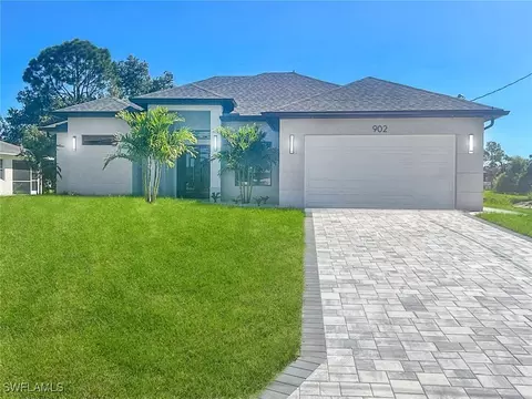 902 Alaska Ave, Lehigh Acres, FL 33971