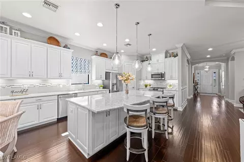 9404 Montelanico Loop, Naples, FL 34119 photo 11