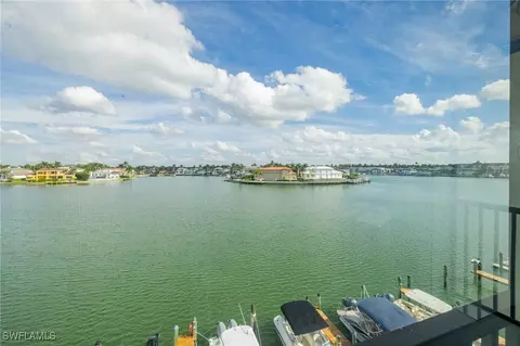 3200 Gulf Shore Blvd N #401, Naples, FL 34103