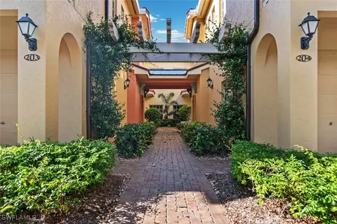 8621 Piazza Del Lago Cir #103, Estero, FL 33928