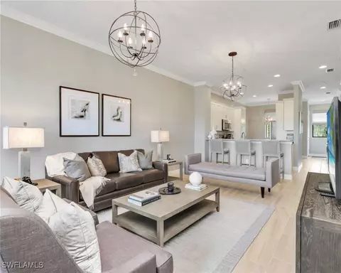 15114 Palmer Lake Cir #201, Naples, FL 34109