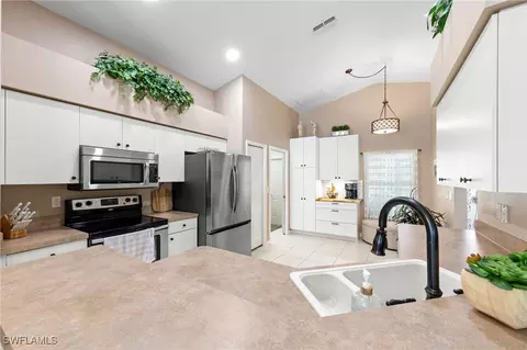 21592 Berwhich Run, Estero, FL 33928 photo 5