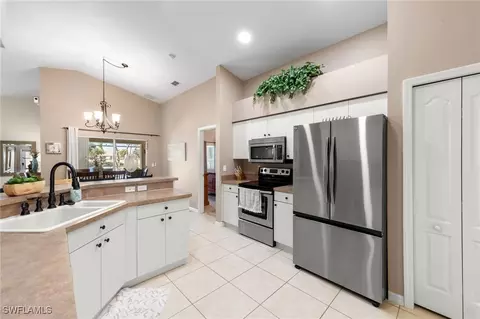 21592 Berwhich Run, Estero, FL 33928 photo 11