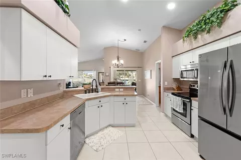 21592 Berwhich Run, Estero, FL 33928 photo 10