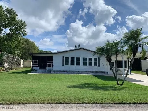 26236 Queen Mary Ln, Bonita Springs, FL 34135