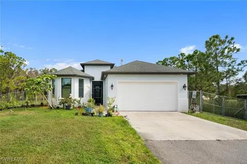 5270 42nd St NE, Naples, FL 34120