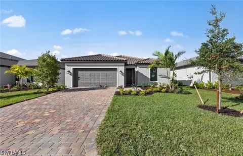 3922 E Hampton Cir, Alva, FL 33920