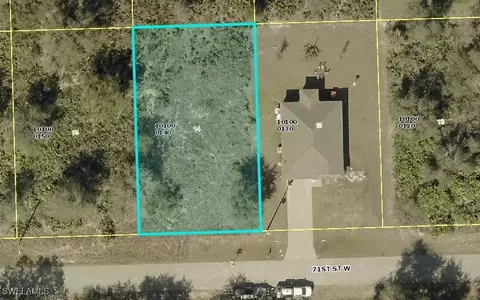 2522 71st St W, Lehigh Acres, FL 33971