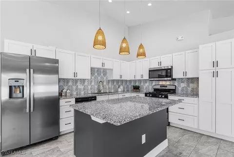 175 Village Cir #32, Labelle, FL 33935