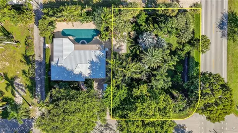 709 Broad Ave S, Naples, FL 34102 photo 8