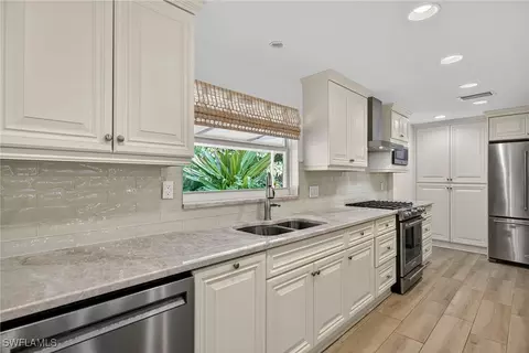 1135 7th St S, Naples, FL 34102 photo 14