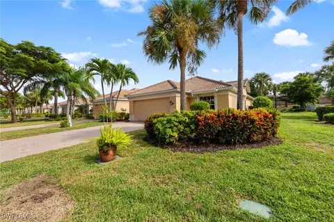 10097 Colonial Country Club Blvd, Fort Myers, FL 33913