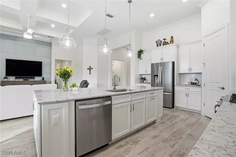Kitchen - 17210 Ashcomb Way, Estero, FL 33928 photo 2 of 7