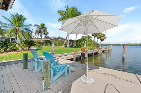 490 Randy Ln, Fort Myers Beach, FL 33931