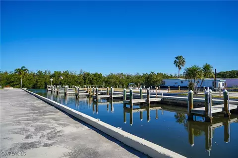777 Walkerbilt Rd, Naples, FL 34110