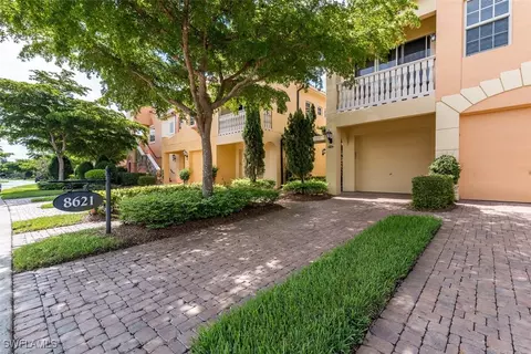8621 Piazza Del Lago Cir #206, Estero, FL 33928