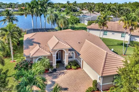 9471 Cedar Creek Dr, Bonita Springs, FL 34135