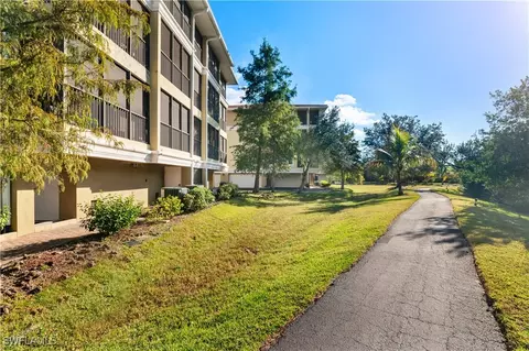 10060 Lake Cove Dr #301, Fort Myers, FL 33908