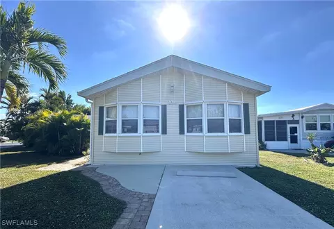 4501 Mayflower Way E, Estero, FL 33928 photo 3