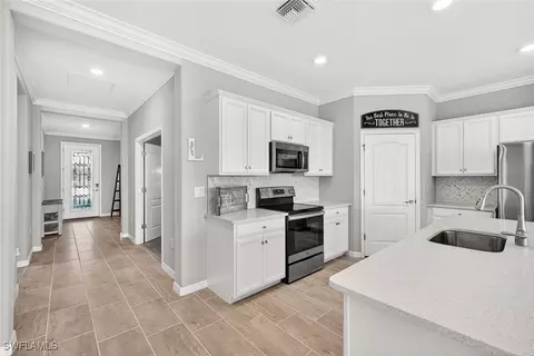 19840 Beechcrest Pl, Estero, FL 33928 photo 11