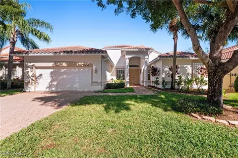 20381 Foxworth Cir, Estero, FL 33928
