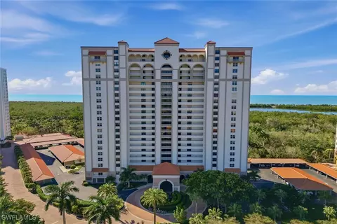 6585 Nicholas Blvd #PH2, Naples, FL 34108