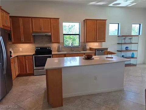 20570 Bears Den Ct, Estero, FL 33928 photo 10